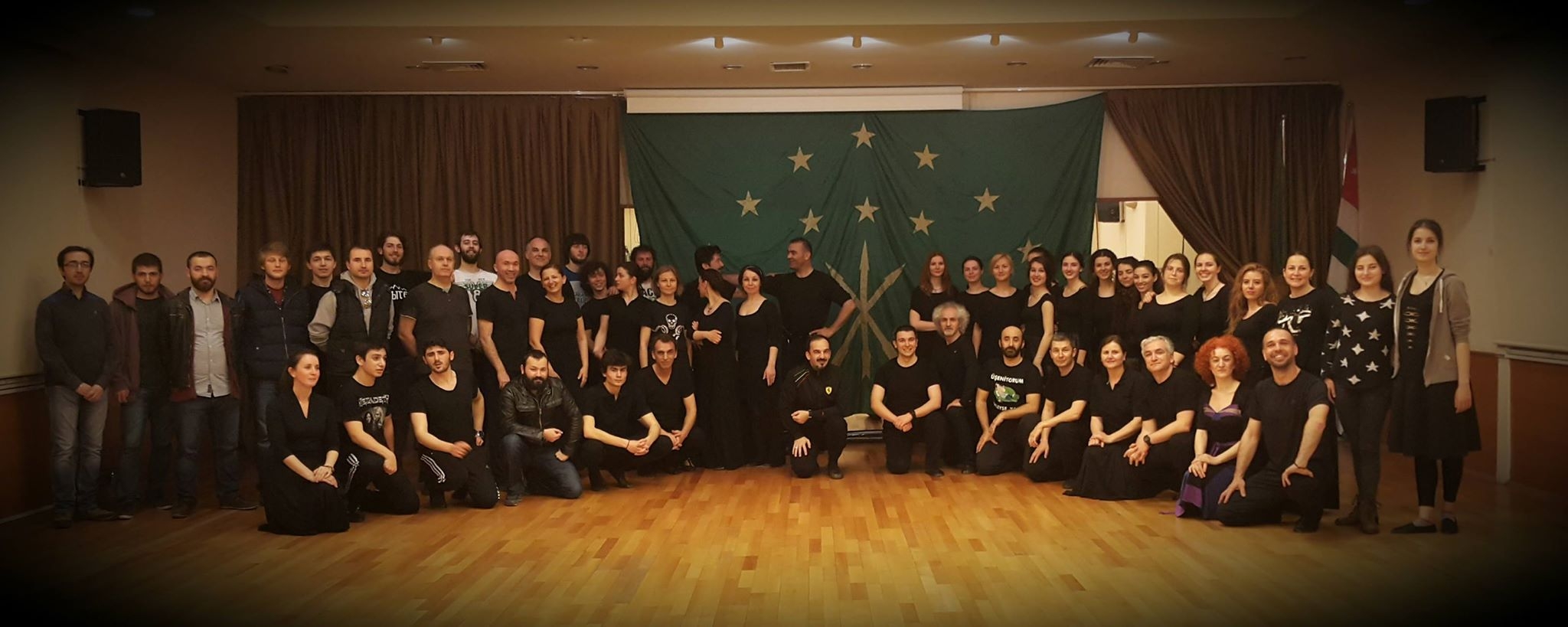 ADİGE BAYRAĞI GÜNÜ KUTLU OLSUN (Адыгэ Ныпым И Маф)