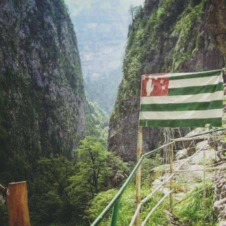 Bugün zaferin ve özgürlüğün günü! Bugün dayanışma, birlik ve beraberliğin günü!